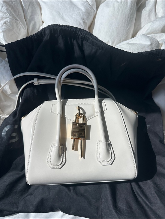 Givenchy Handbags - White Leather Givenchy Antigona handbag
